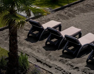 Частный песчаный пляж